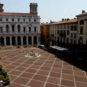 indisparte-suites.it-lombardy.com/